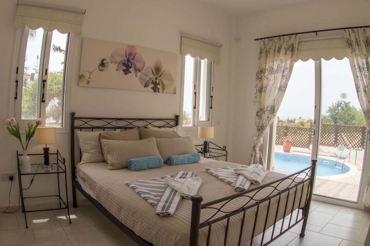 Villa Rocco By Ezoria Peyia Extérieur photo